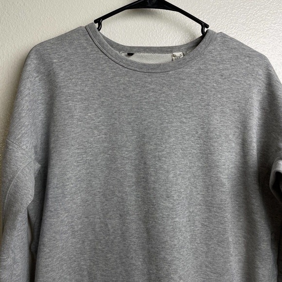 Adidas Reigning Champ Womens Sweatshirt Medium Gray Crewneck Pullover Athletic - Picture 3 of 12
